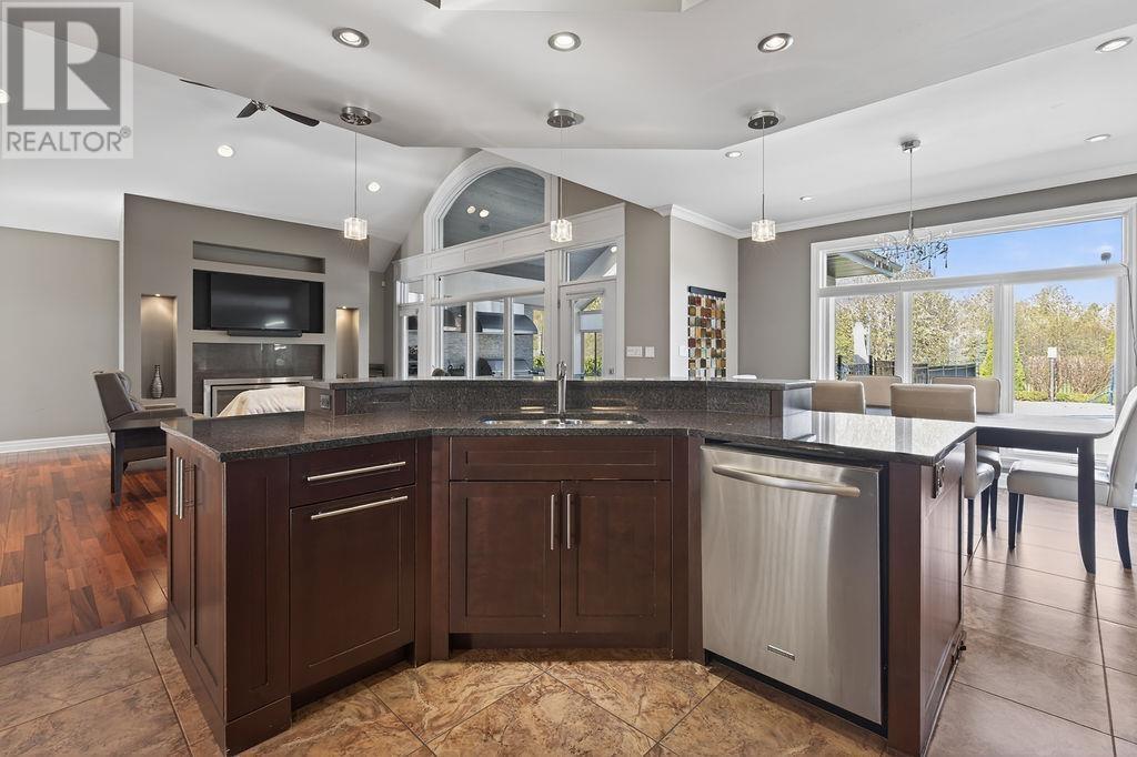535 Brule Rd, Sault Ste. Marie, ON - Indoor Photo Showing Kitchen With Upgraded Kitchen
