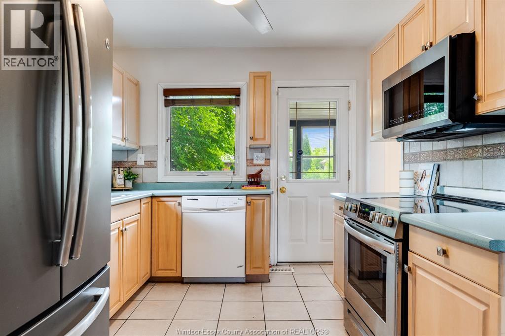 870 St. Louis, Windsor, ON