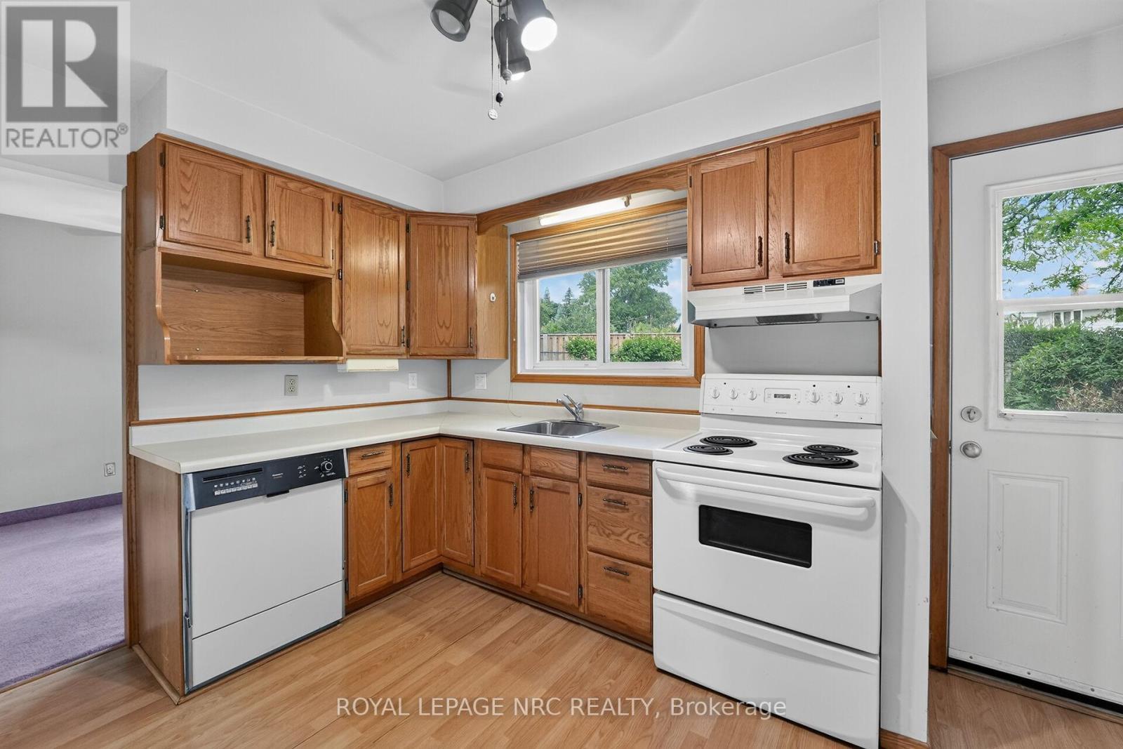 5 Hugo Court, Hamilton, ON