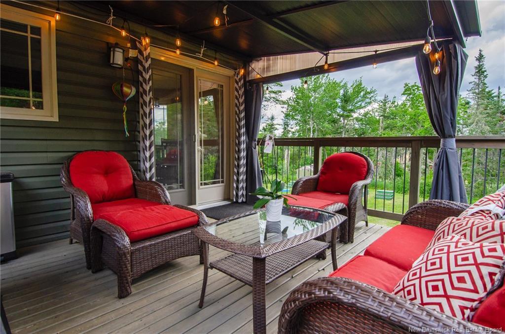 18 Castlewood Dr, Hampton, NB