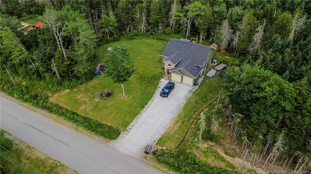 18 Castlewood Dr, Hampton, NB