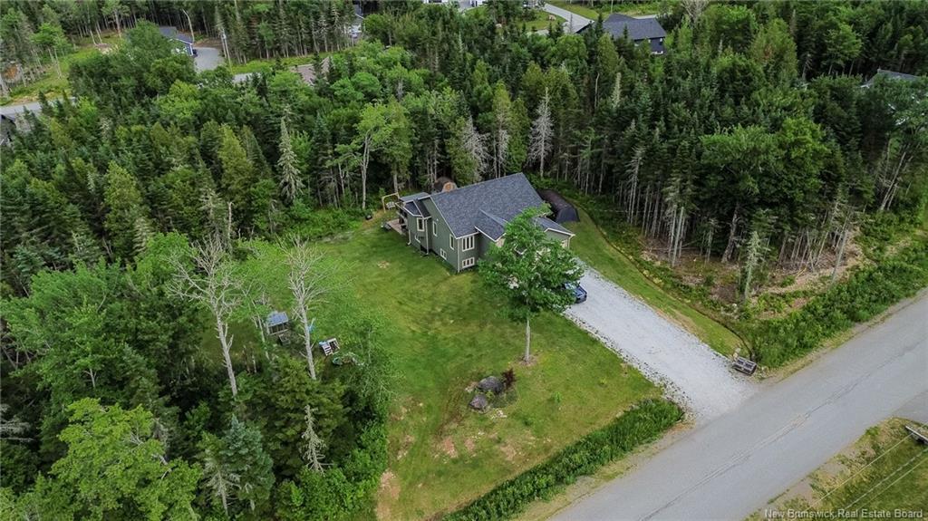 18 Castlewood Dr, Hampton, NB