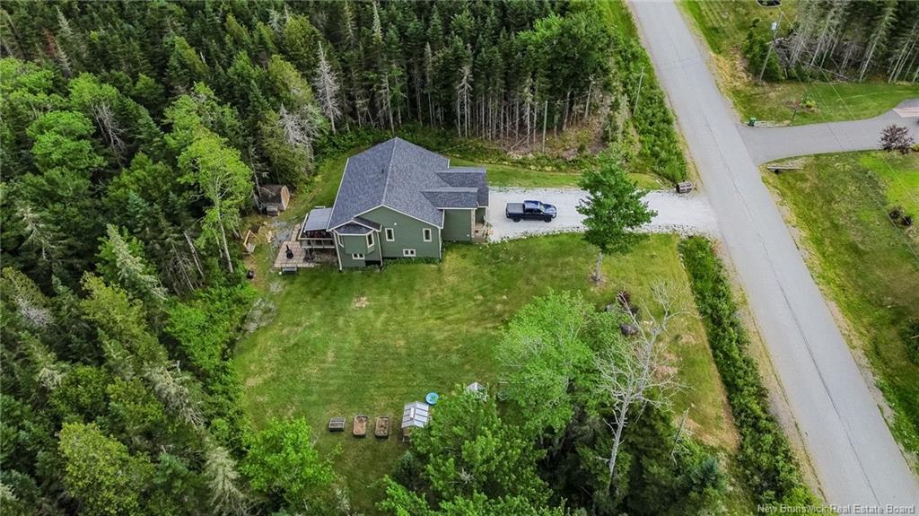 18 Castlewood Dr, Hampton, NB