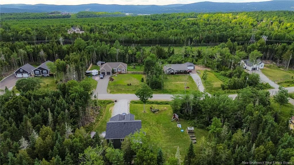 18 Castlewood Dr, Hampton, NB