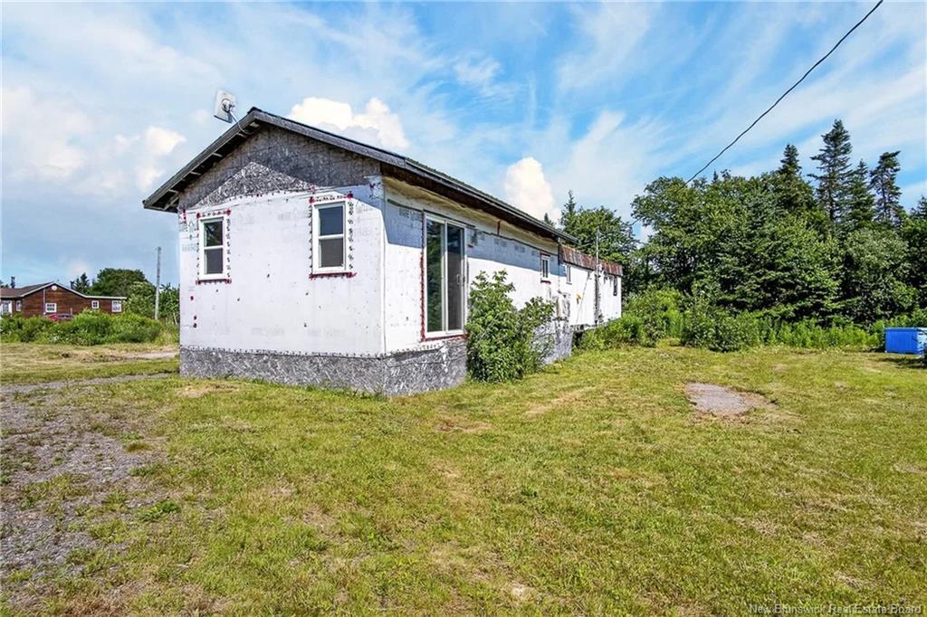 50 Moore Rd, Black River, NB