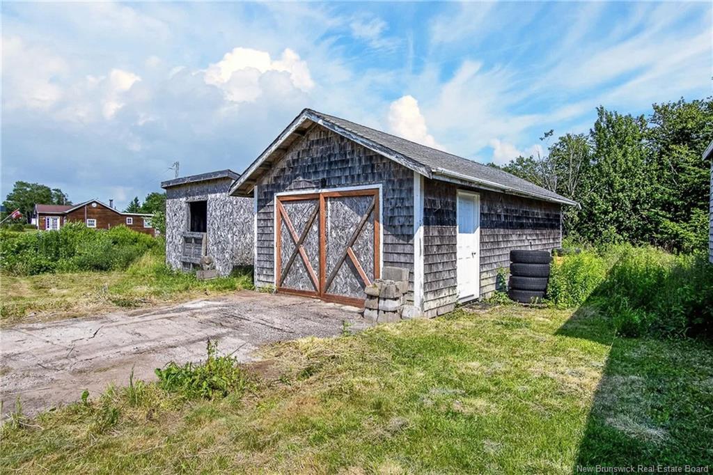 50 Moore Rd, Black River, NB