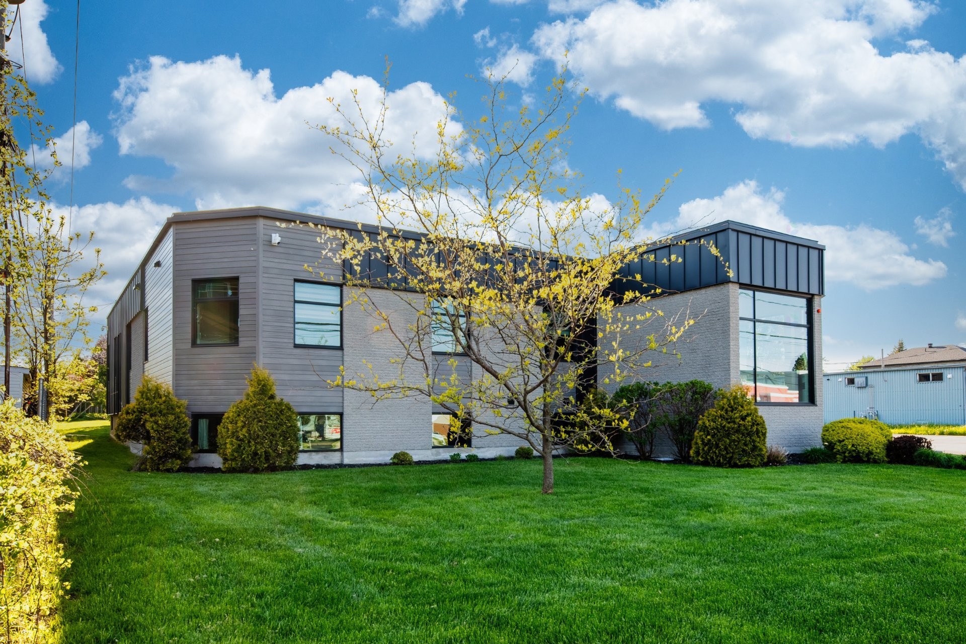 Front of Structure - 460 Rue Jacques-Cartier S., Saint-Jean-Sur-Richelieu, QC - Outdoor