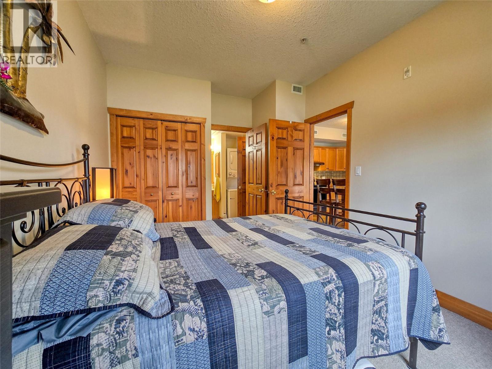 701 14A Crescent Unit# 102, Invermere, BC