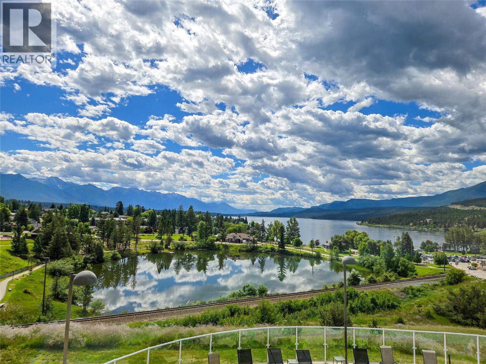 701 14A Crescent Unit# 102, Invermere, BC