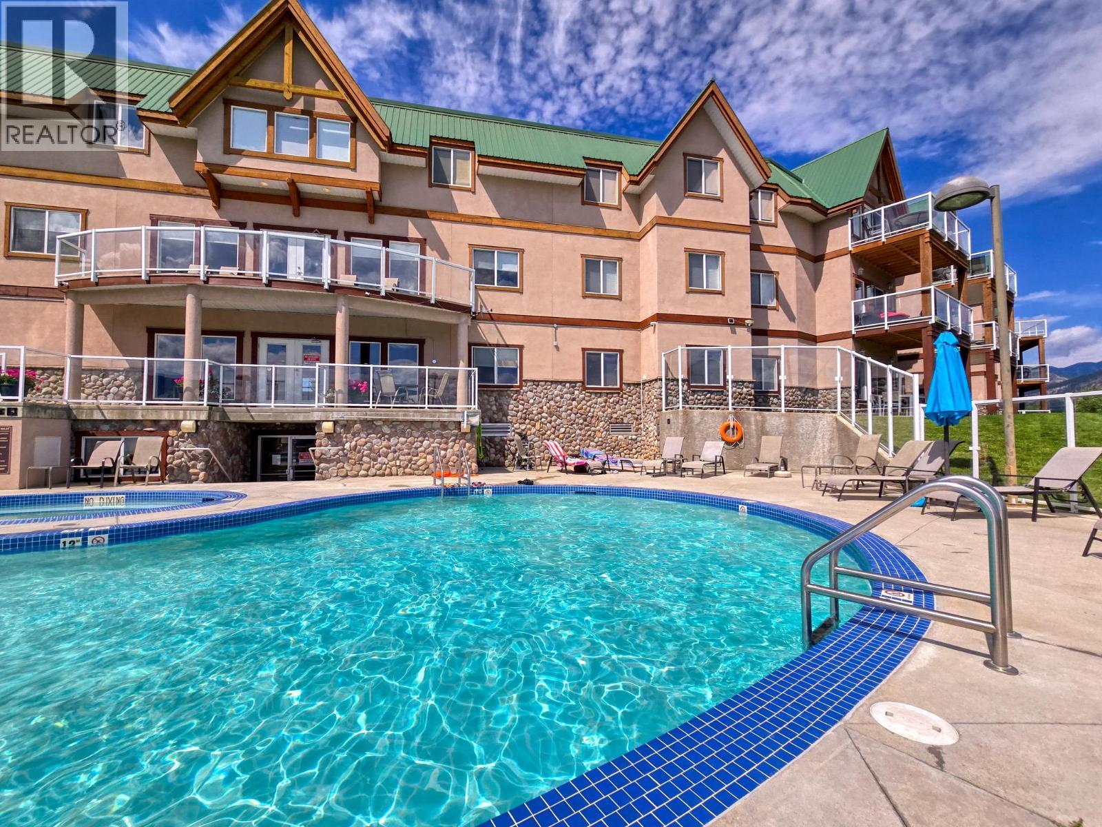 701 14A Crescent Unit# 102, Invermere, BC