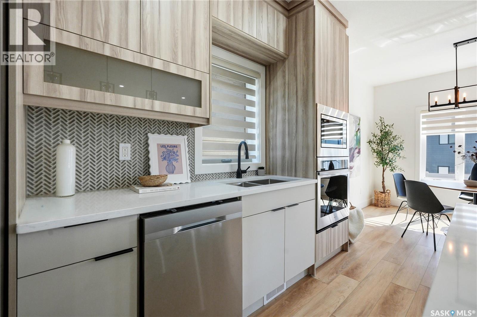 275 Dziadyk Manor, Saskatoon, SK