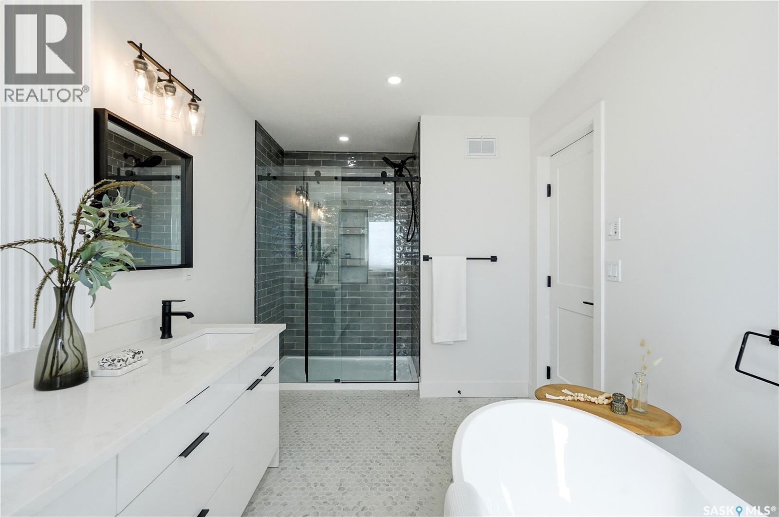 275 Dziadyk Manor, Saskatoon, SK