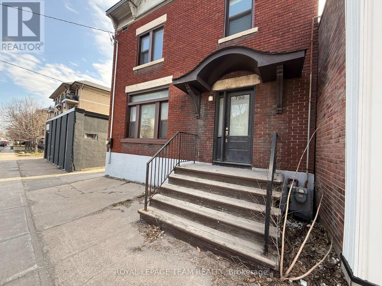 790 Bronson Avenue, Ottawa, ON