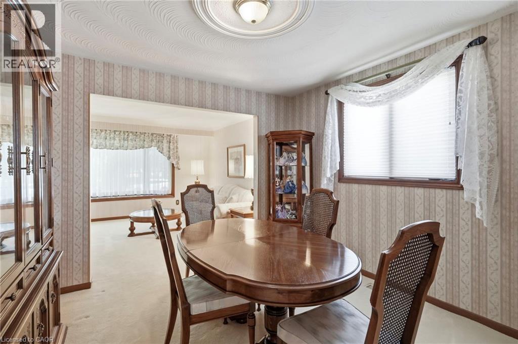11 Tanera Crescent, St. Catharines, ON - Indoor Photo Showing Dining Room