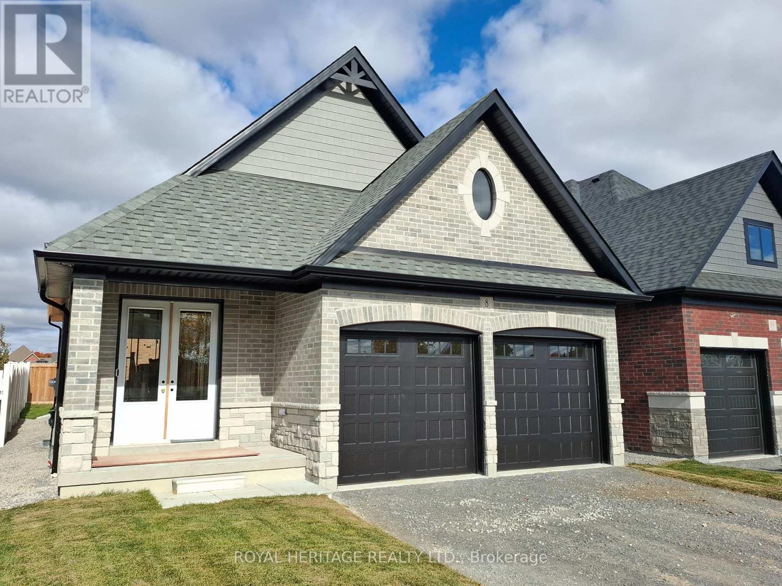 8 St Augustine Drive, Whitby, ON