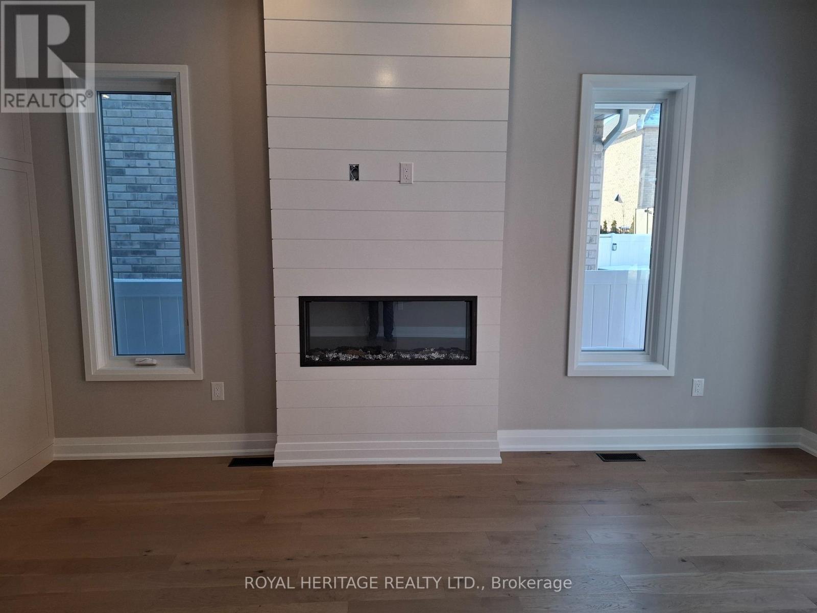 8 St Augustine Drive, Whitby, ON