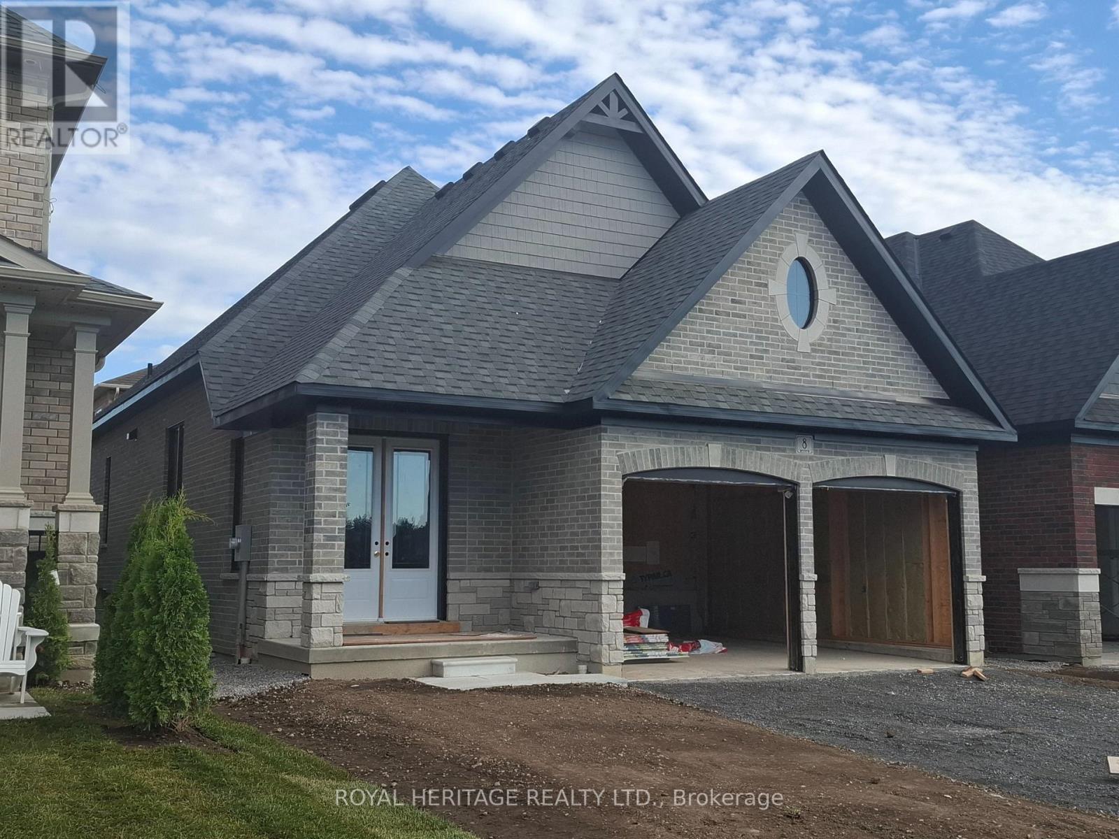 8 St Augustine Drive, Whitby, ON