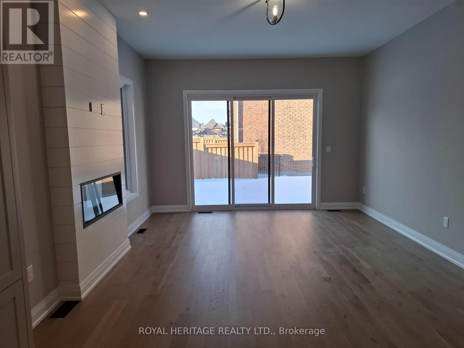 8 St Augustine Drive, Whitby, ON