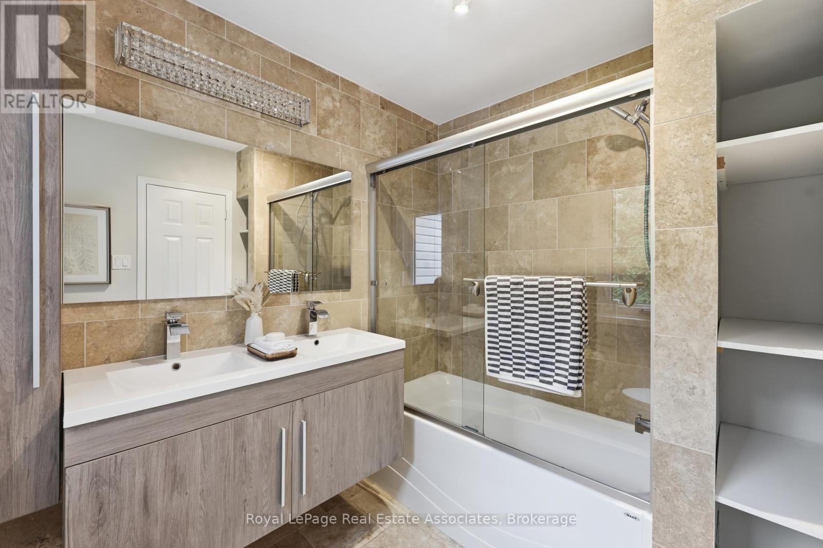 1924 Balsam Avenue, Mississauga, ON
