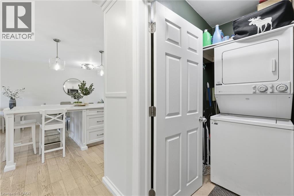 52 Grand Avenue, Caledonia, ON