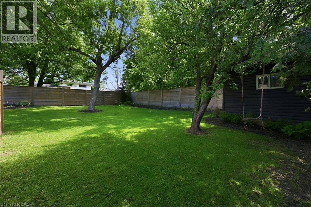 52 Grand Avenue, Caledonia, ON