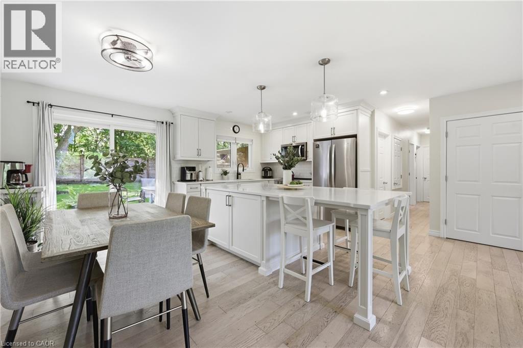 52 Grand Avenue, Caledonia, ON