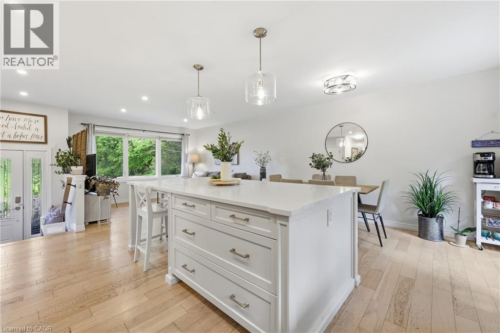 52 Grand Avenue, Caledonia, ON