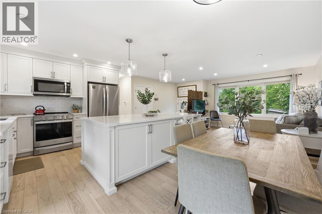 52 Grand Avenue, Caledonia, ON