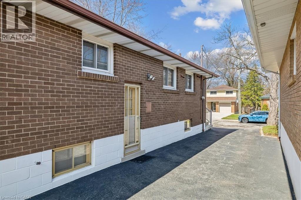 11 Duff Street, Hamilton, ON