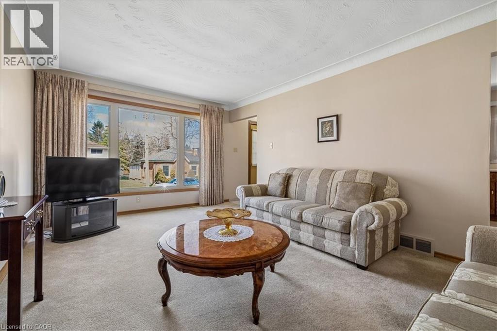 11 Duff Street, Hamilton, ON