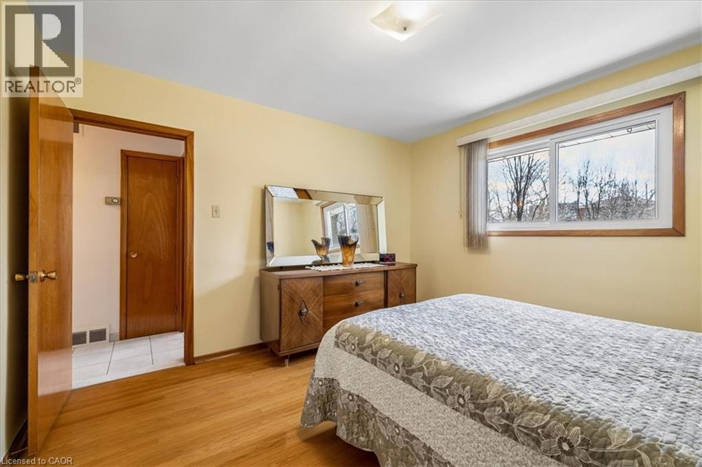 11 Duff Street, Hamilton, ON