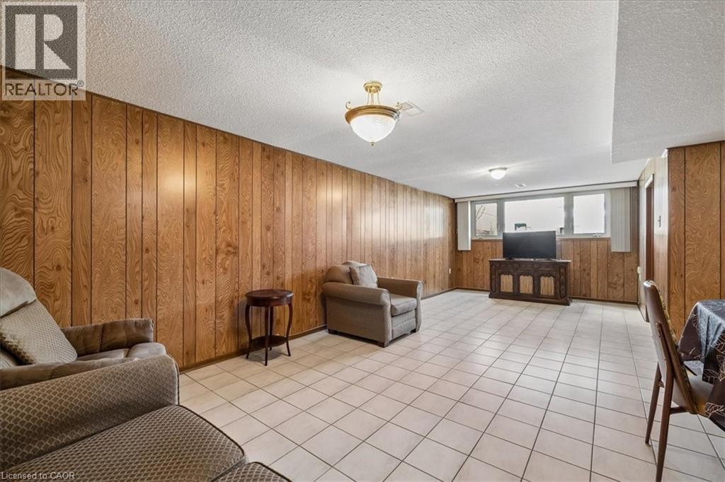 11 Duff Street, Hamilton, ON