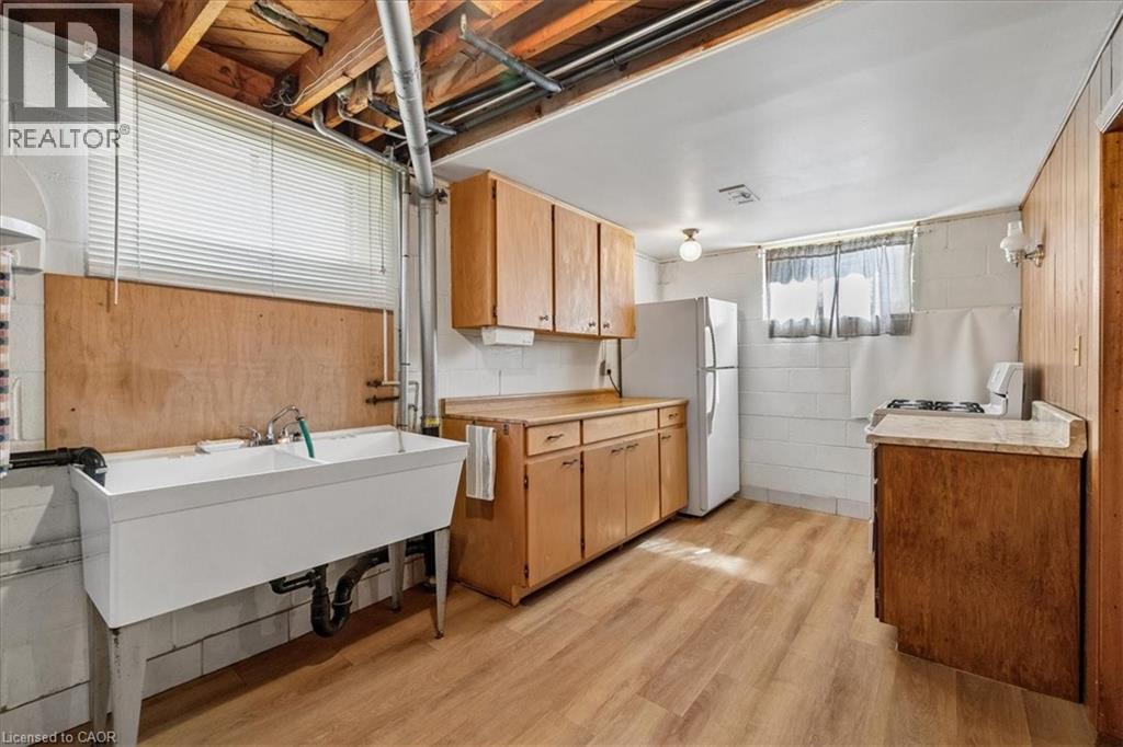 11 Duff Street, Hamilton, ON