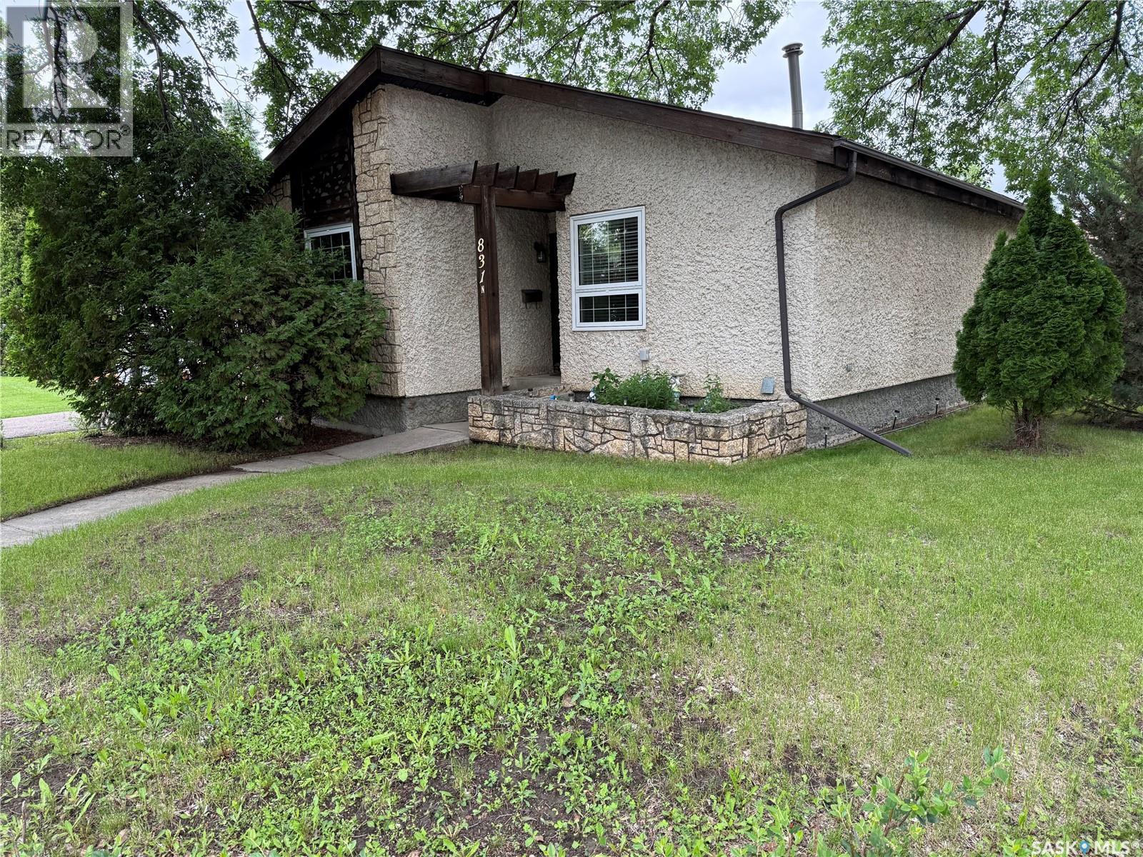 831 Seymour Crescent N, Regina, SK