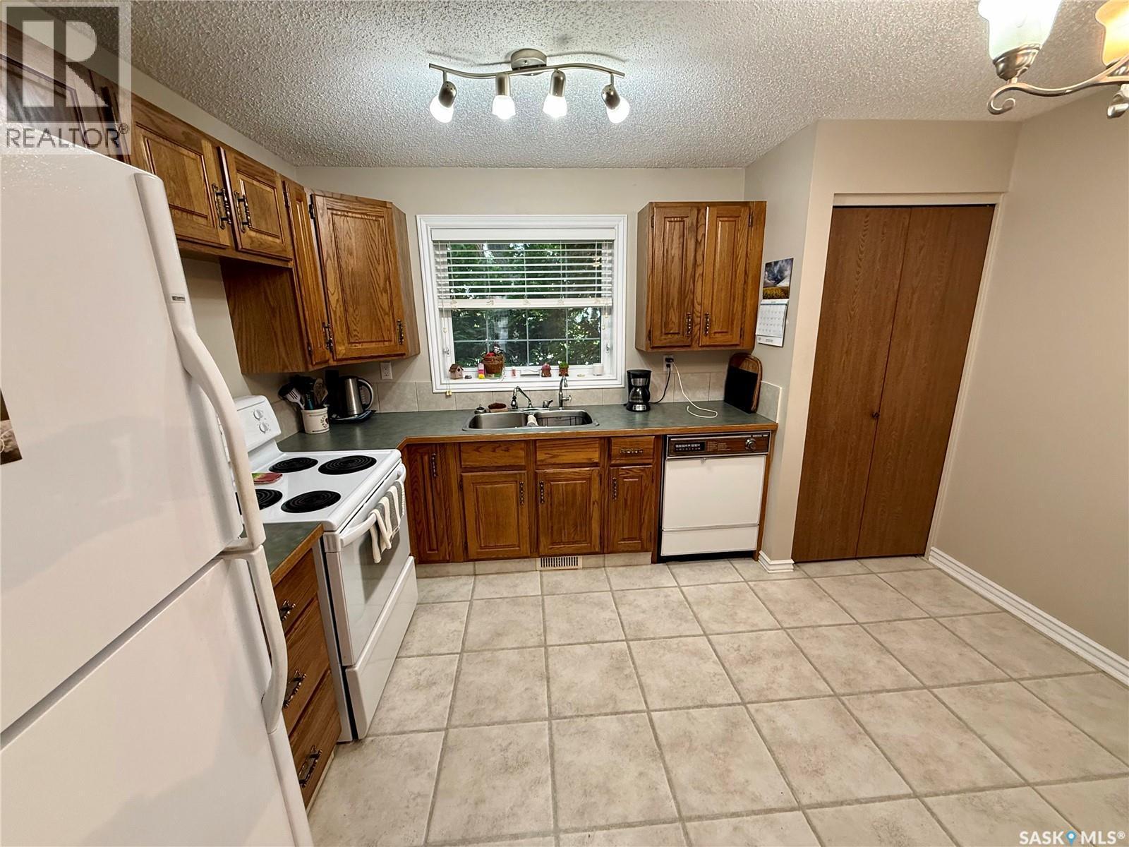831 Seymour Crescent N, Regina, SK