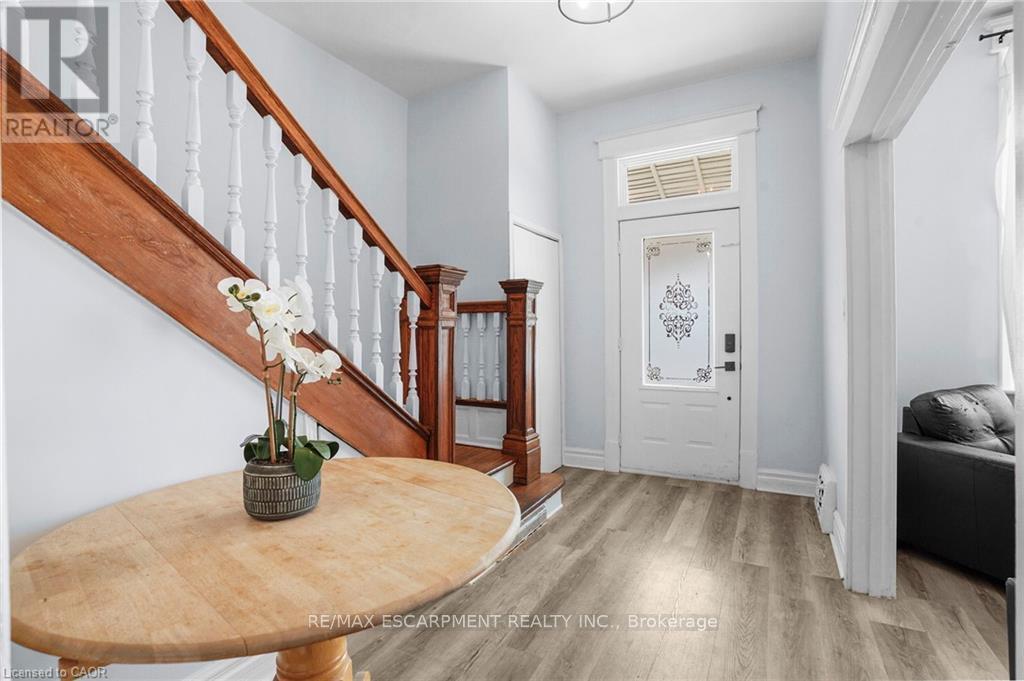 11 Wright Avenue, Hamilton, ON