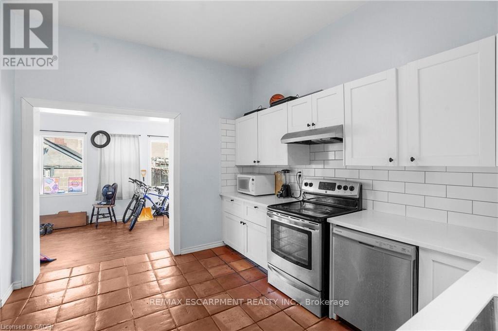 11 Wright Avenue, Hamilton, ON