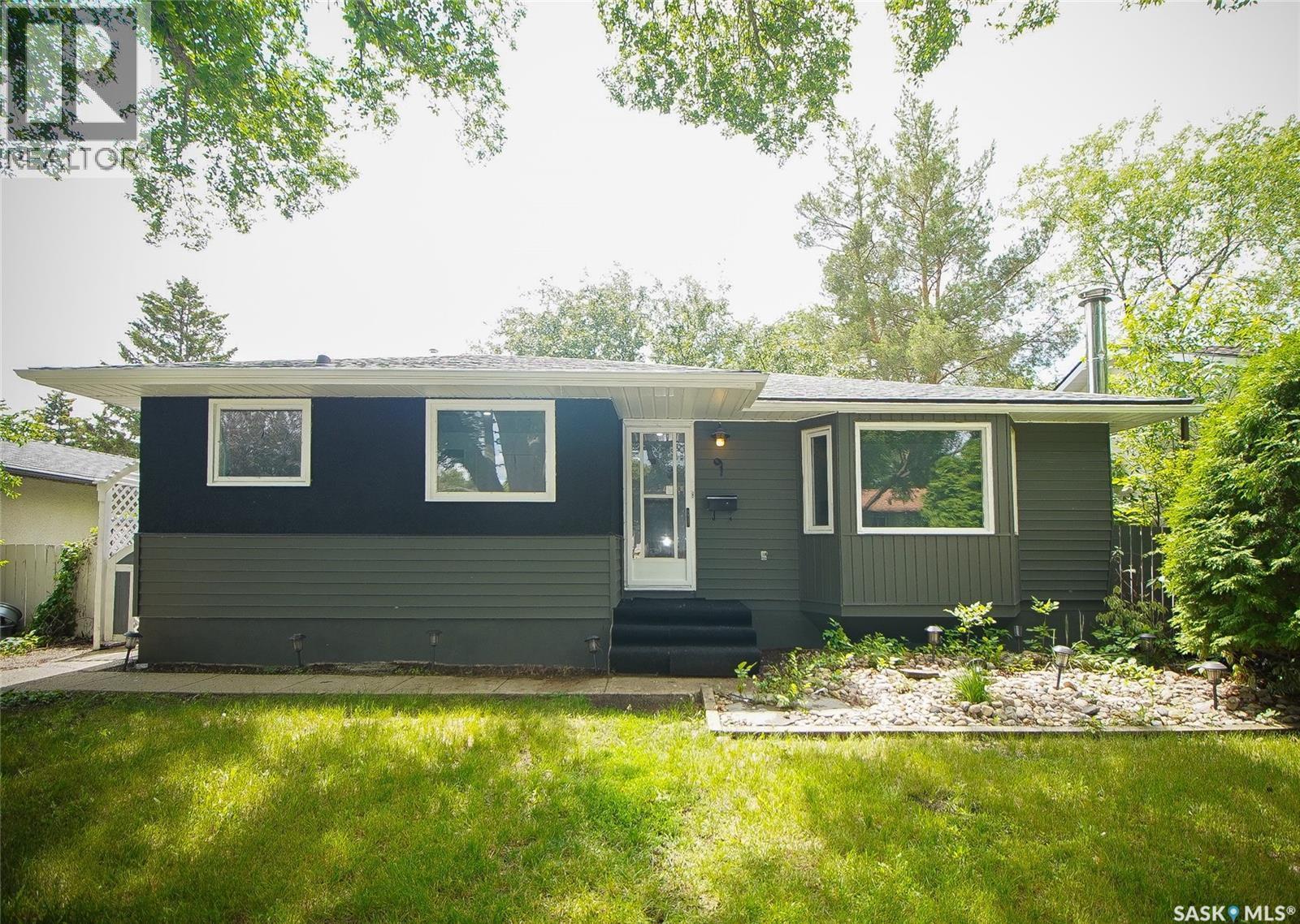 61 Bannister Avenue, Regina, SK