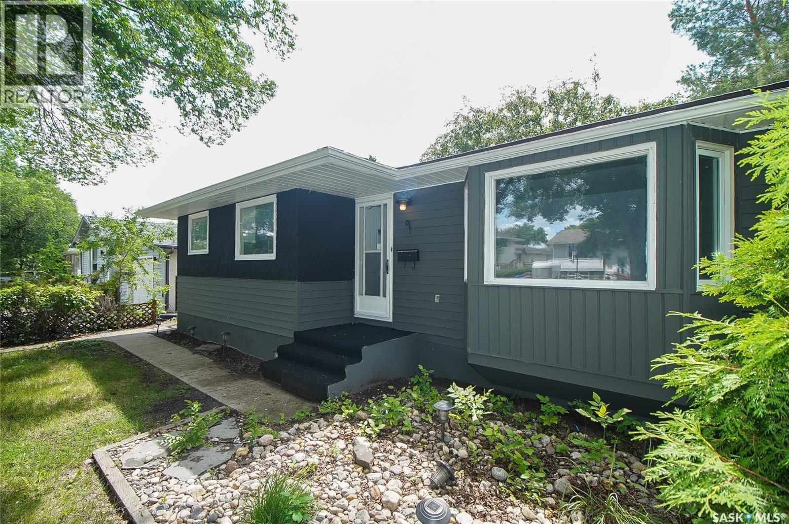61 Bannister Avenue, Regina, SK