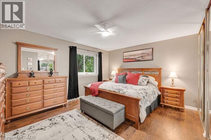4162 Sutherland Crescent, Burlington, ON - Indoor Photo Showing Bedroom