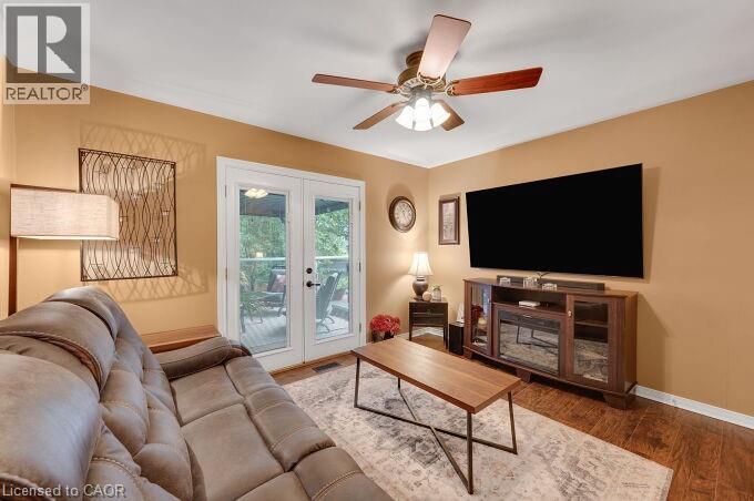 4162 Sutherland Crescent, Burlington, ON - Indoor Photo Showing Living Room