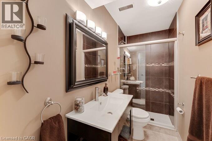 4162 Sutherland Crescent, Burlington, ON - Indoor Photo Showing Bathroom