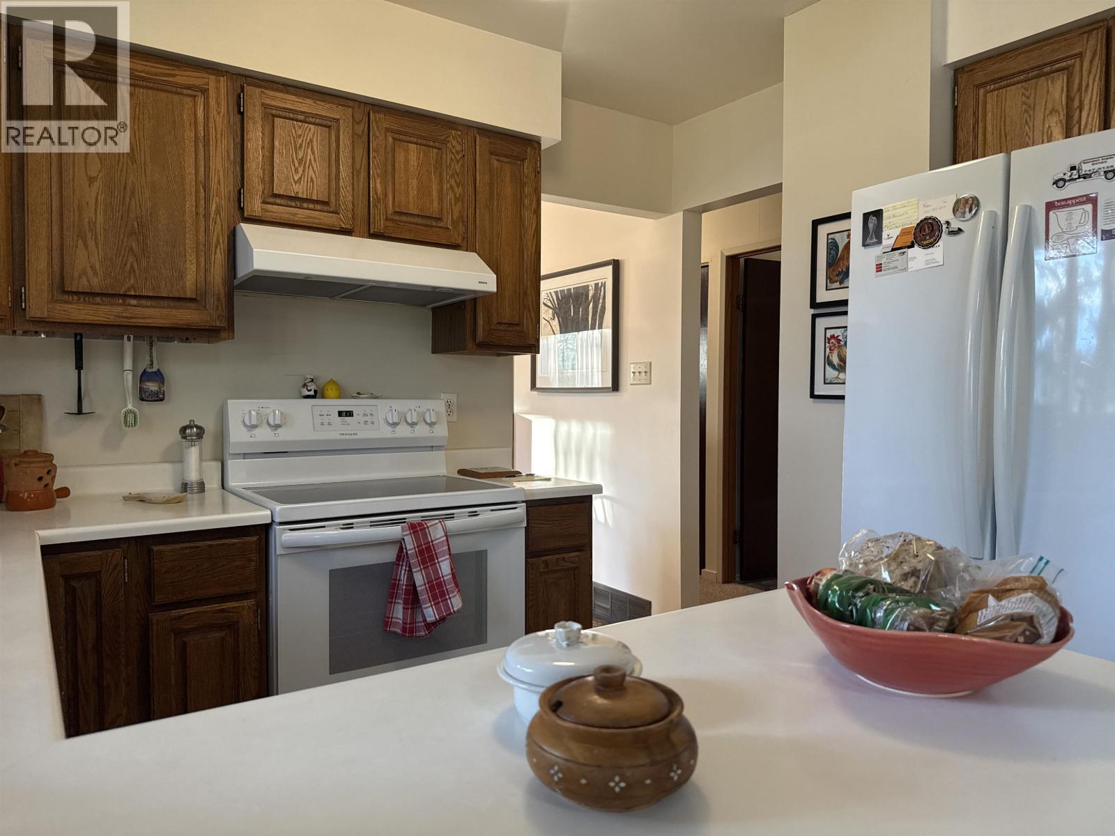 2400 Arnoldus Road, Quesnel, BC - Indoor Photo Showing Kitchen