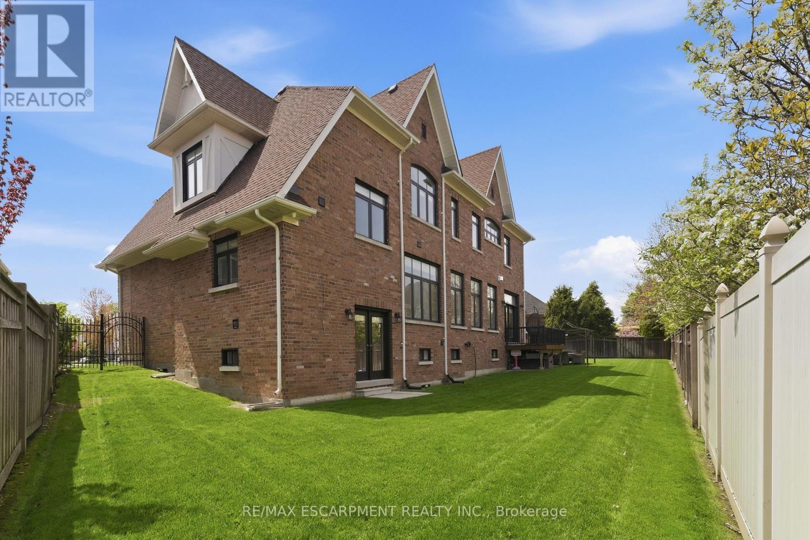 950 Fredonia Drive, Mississauga, ON