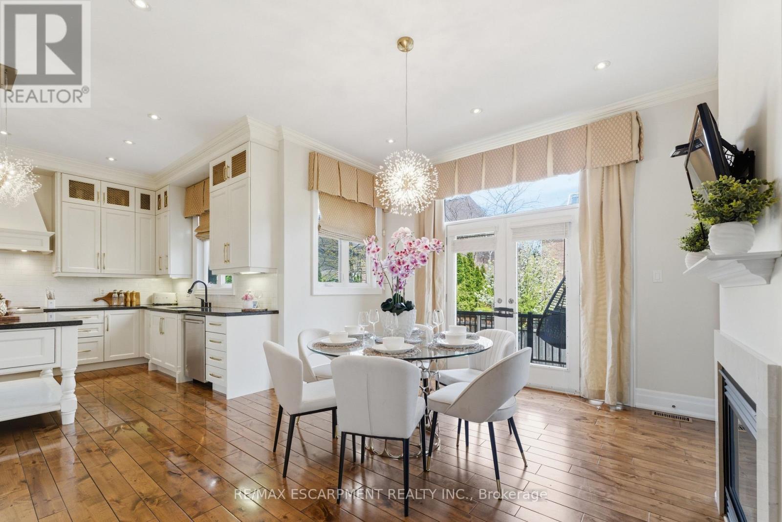 950 Fredonia Drive, Mississauga, ON