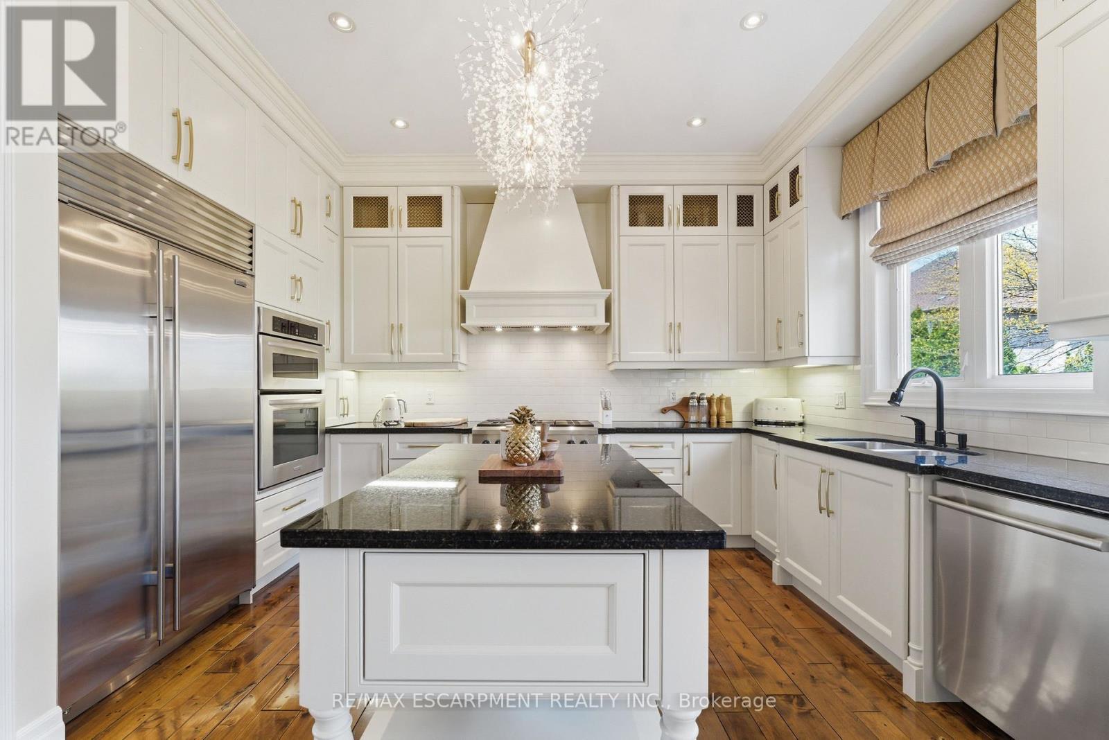 950 Fredonia Drive, Mississauga, ON