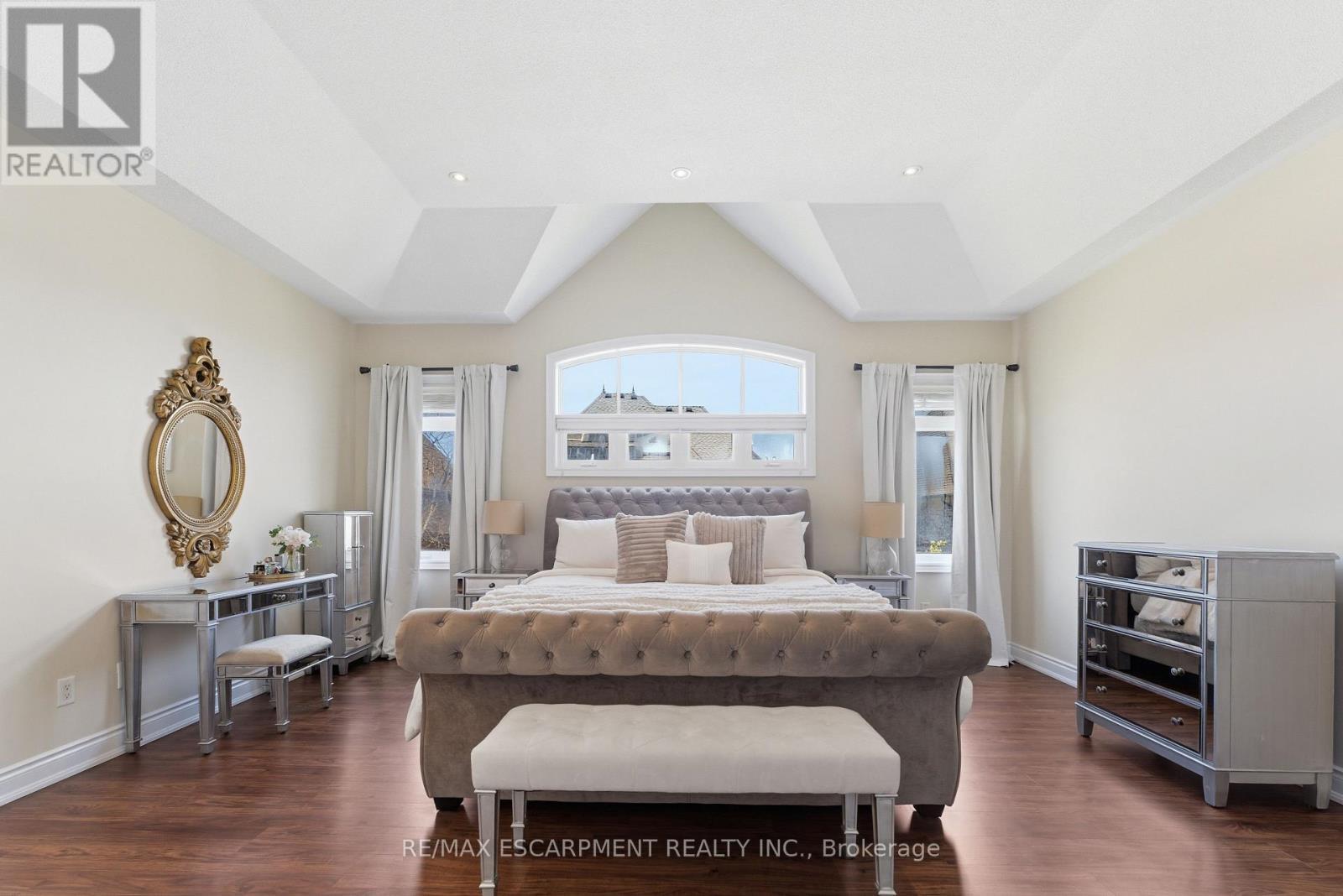 950 Fredonia Drive, Mississauga, ON