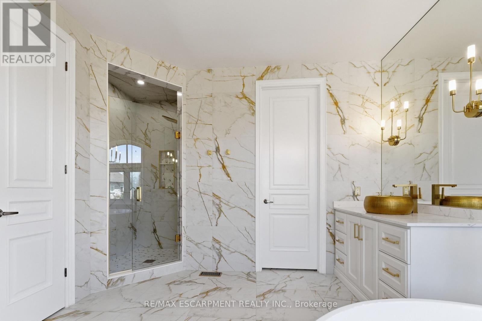 950 Fredonia Drive, Mississauga, ON
