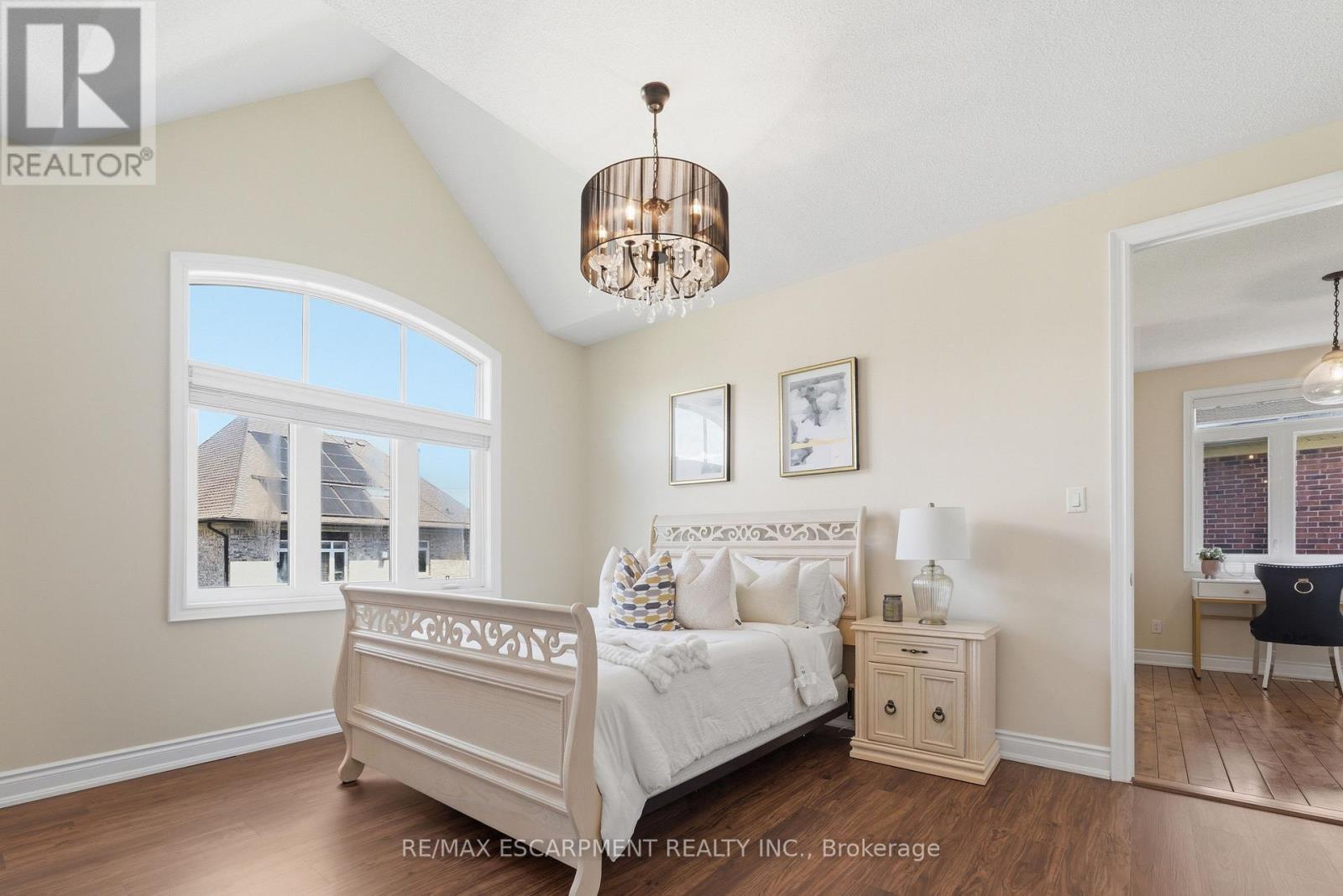 950 Fredonia Drive, Mississauga, ON