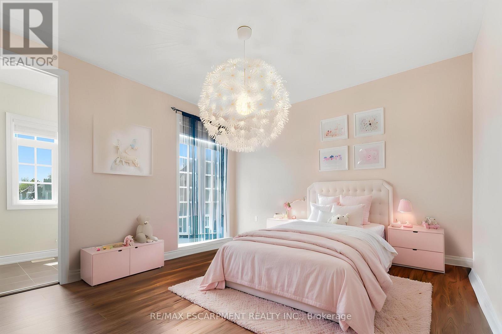 950 Fredonia Drive, Mississauga, ON
